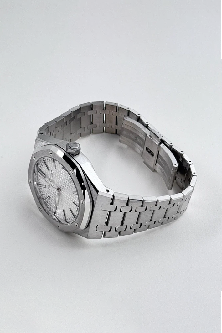 Audemars Piguet Royal Oak Stainless Steel - White Dial - Image 3